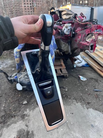 Ручка рычага коробки передач 95B713139B8YR PORSCHE