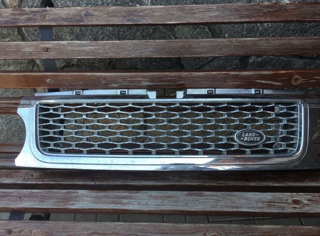 LAND ROVER AH3M8138 в наличии Черновцы