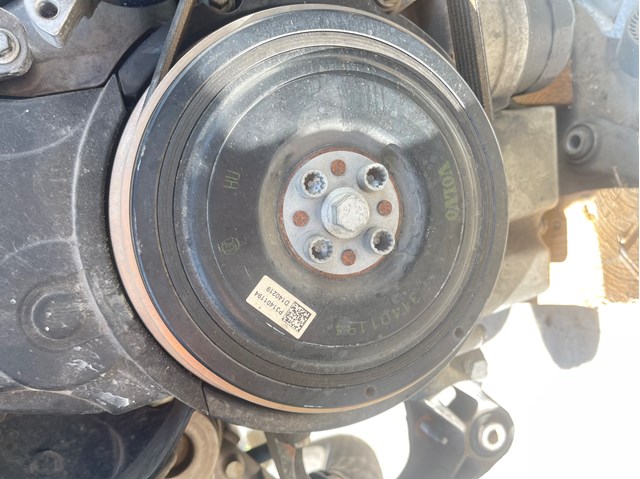 Шкив-демпфер коленвала Volvo V60 2