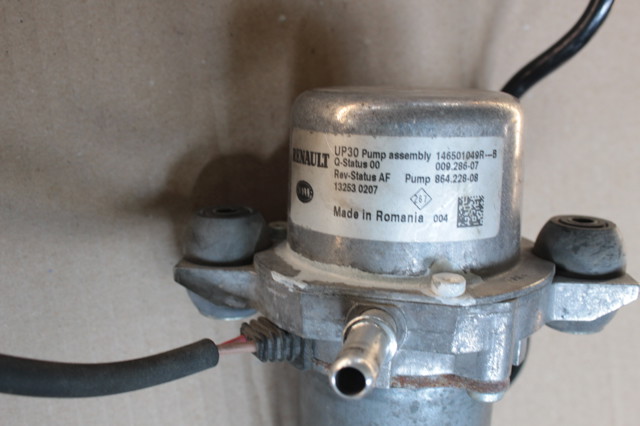146501049R RENAULT Насос вакуумный купить в Винница