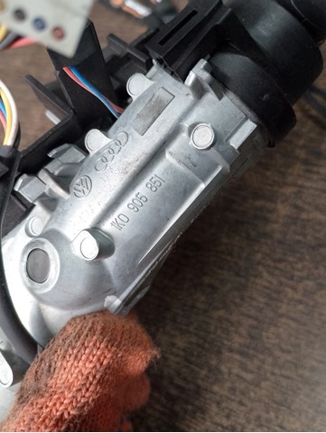 Замок зажигания 1K0905851 VAG