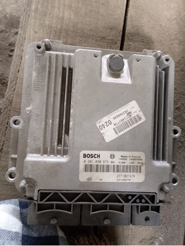 Компьютер двигателя 237102747R RENAULT