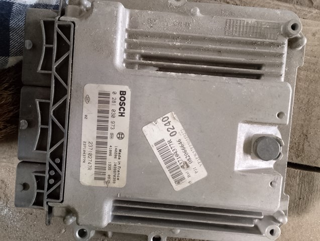 237104377R Renault (RVI)