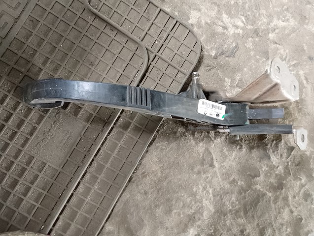 Педаль сцепления 465037304R RENAULT