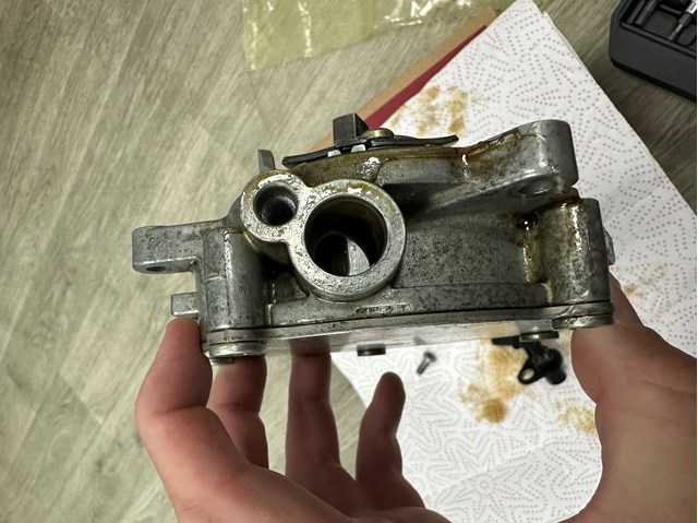 VAG 06M145100L Вакуумный насос в наличии Харьков