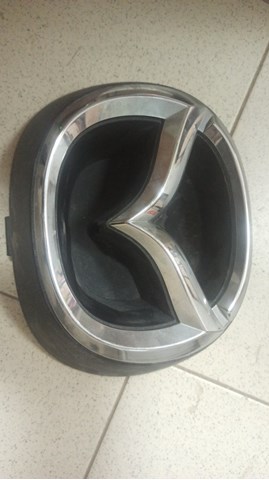 Кронштейн эмблемы решетки радиатора KB8A50722A MAZDA