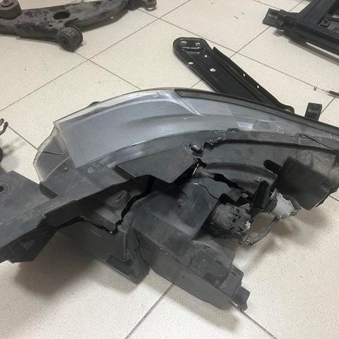 TM52510K0C MAZDA Правая фара купить в Николаев