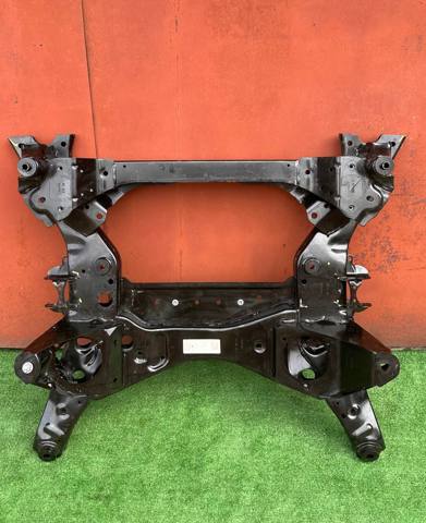 Крабобалка передней подвески 31106891256 BMW