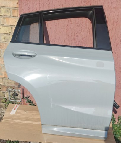 Задняя правая дверь 41517478344 BMW