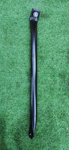Швеллер переднего бампера 51647445101 BMW