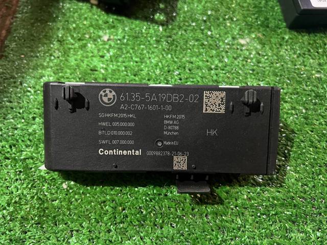 Блок управления открытия крышки багажника 61355A19DB2 BMW