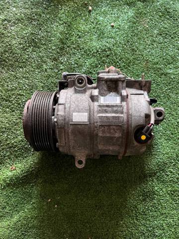 Компрессор климатической установки 64529217869 BMW