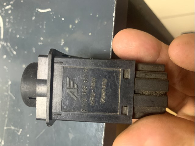 7M0959561A FORD купить в Львов