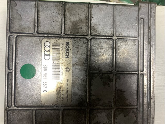VAG 8D0907557C Блок управления двигателем в наличии Тернополь