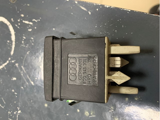 VAG 8D0941301 Кнопка (регулятор) корректора фар в наличии Павлоград