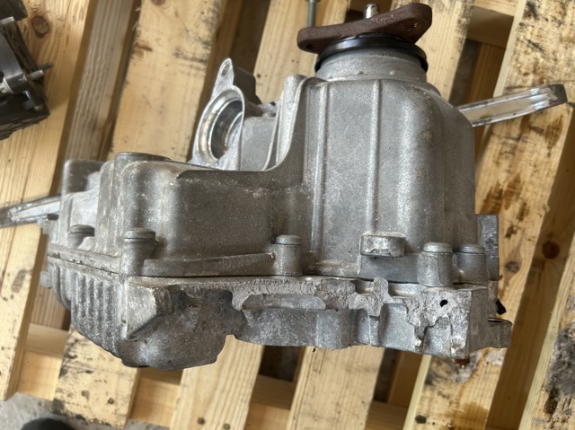 27107889033 BMW Раздатка (коробка раздаточная) купить в Киев