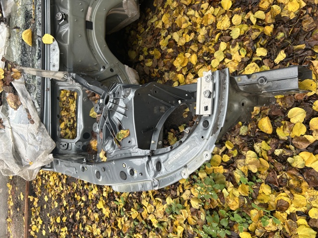 Правый передний лонжерон 41007446652 BMW