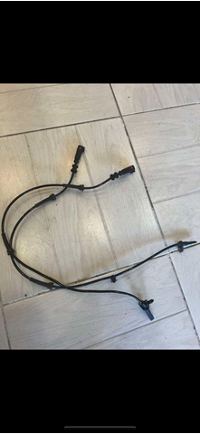 Передний датчик АБС 102776100B TESLA