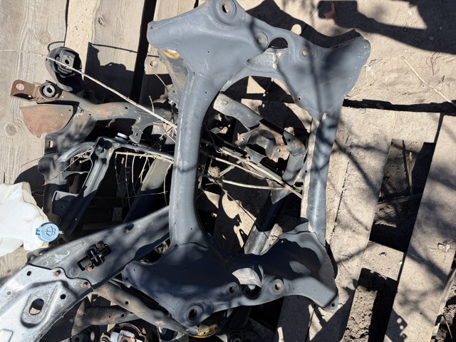 Крабобалка передней подвески 2216200887 MERCEDES