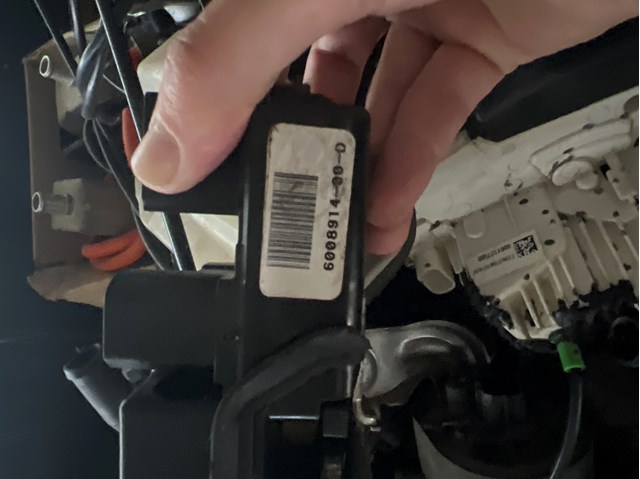 600891400D TESLA Замок двери задней правой купить в Сумы
