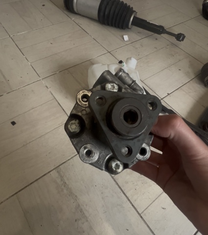 Помпа ГУР 97034704925 PORSCHE