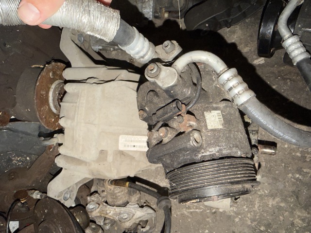 MERCEDES A0012305611 Компрессор кондиционера в наличии Винница