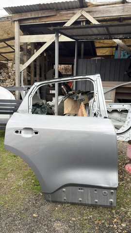 FORD 2525161 Дверь задняя правая в наличии Кривой Рог