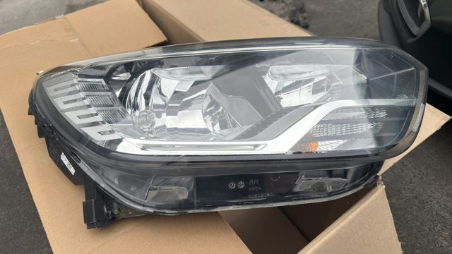 Фара основная правая 260105660R RENAULT