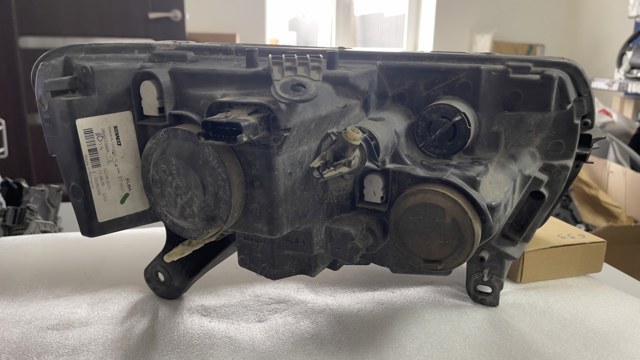 RENAULT 260607366R Фара левая в наличии Запорожье