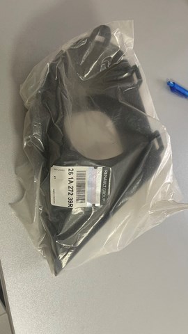 RENAULT 261A27239R Ободок (окантовка) фары противотуманной правой в наличии Ужгород