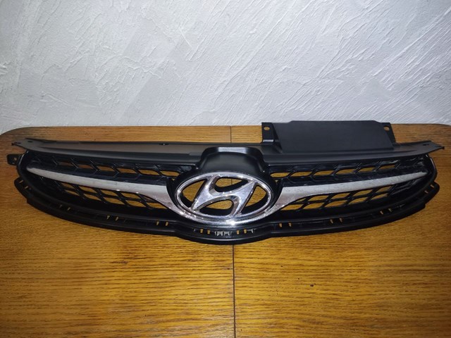 Решетка радиатора 863513X000 HYUNDAI