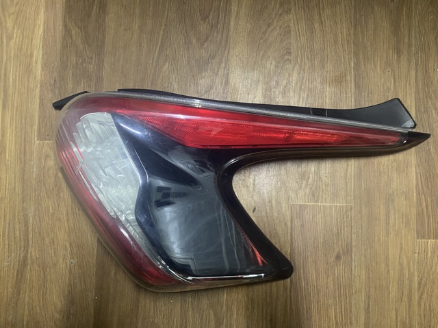 Правый стоп 26550BV80A NISSAN