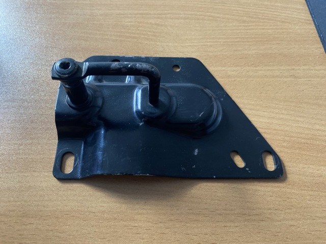 VAG 8W0823186D Стояк-крюк замка капота в наличии Запорожье