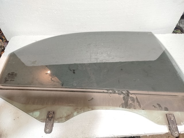 Окно задней двери 834202F011 HYUNDAI