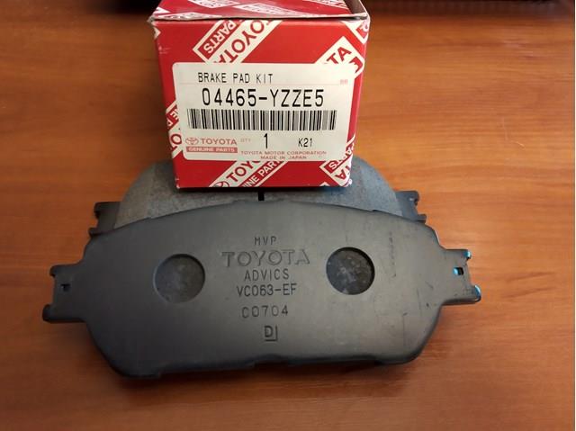 Колодки тормозные передние дисковые 04465YZZE5 TOYOTA