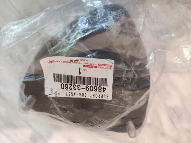 Подушка амортизатора переднего 4860933260 TOYOTA