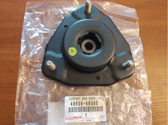 Опора передней стойки 4860948080 TOYOTA