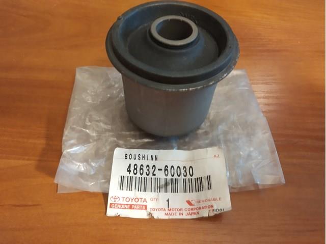 Сайлентблок верхнего переднего рычага 4863260030 TOYOTA