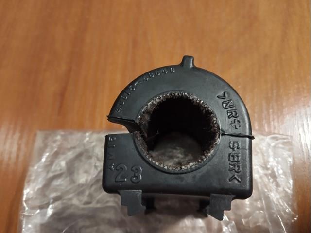 Втулка стойки стабилизатора 4881548040 TOYOTA