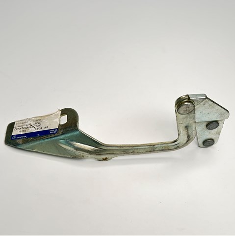 1595456 FORD Петля капота левая купить в Кривой Рог