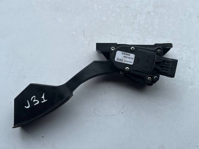 Педаль акселератора 180029W100 NISSAN