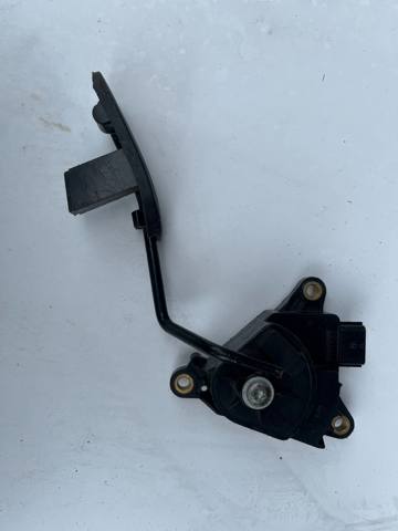 Педали газа 18002AX700 NISSAN
