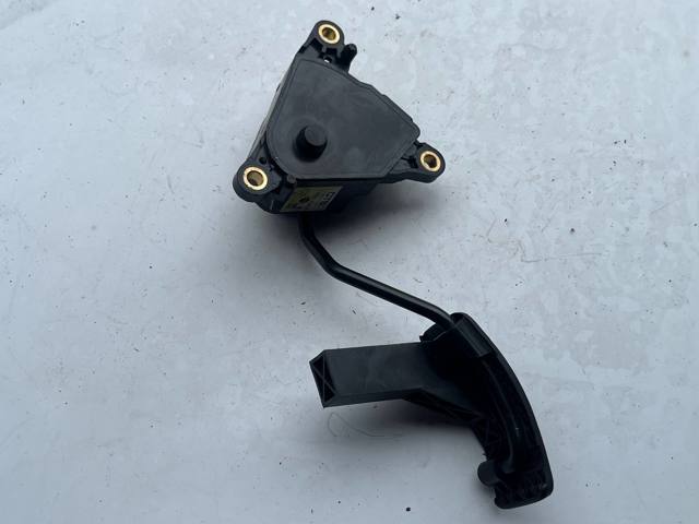 Педали газа 18002JG40A NISSAN