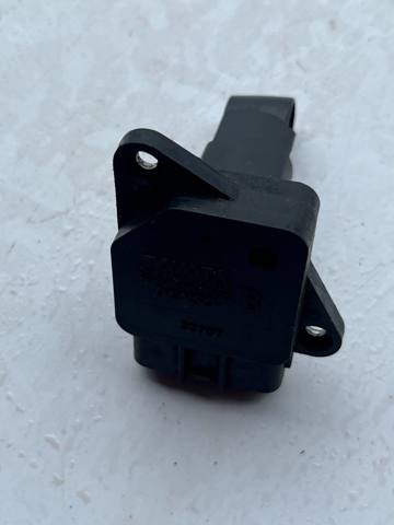 Датчик воздуха на впуске 222040D030 TOYOTA