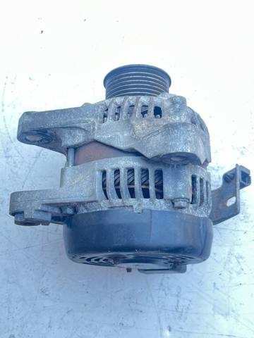 Автомобильный генератор 270600H120 TOYOTA