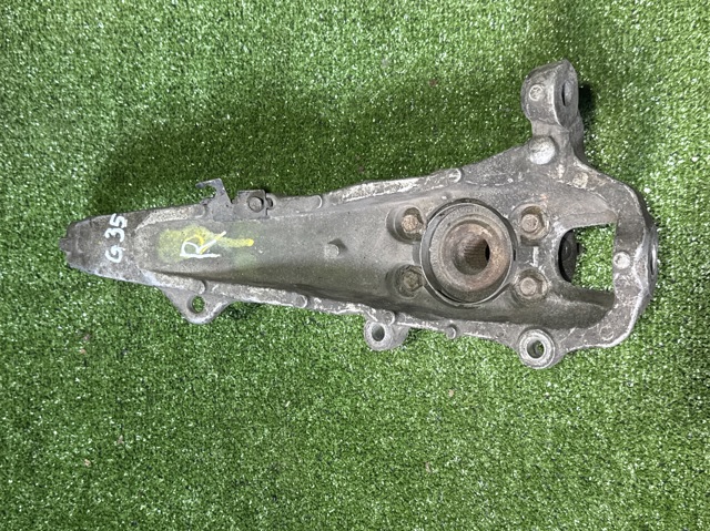 Цапфа передняя правая 40014EG000 NISSAN