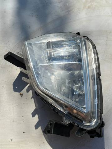 Левая противотуманная фара 8315A031 MITSUBISHI