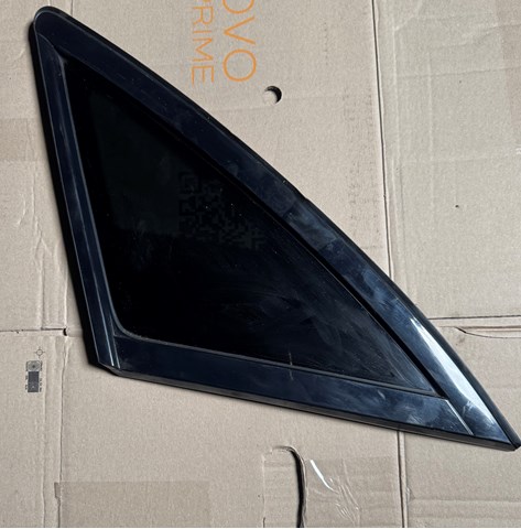 83300CG000 NISSAN Стекло кузова (багажного отсека) правое купить в Павлоград