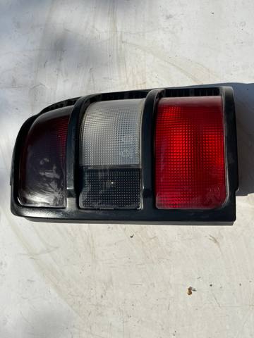 Задний правый стоп MB831090 MITSUBISHI