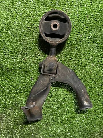 Задняя подушка двигателя MN100159 MITSUBISHI
